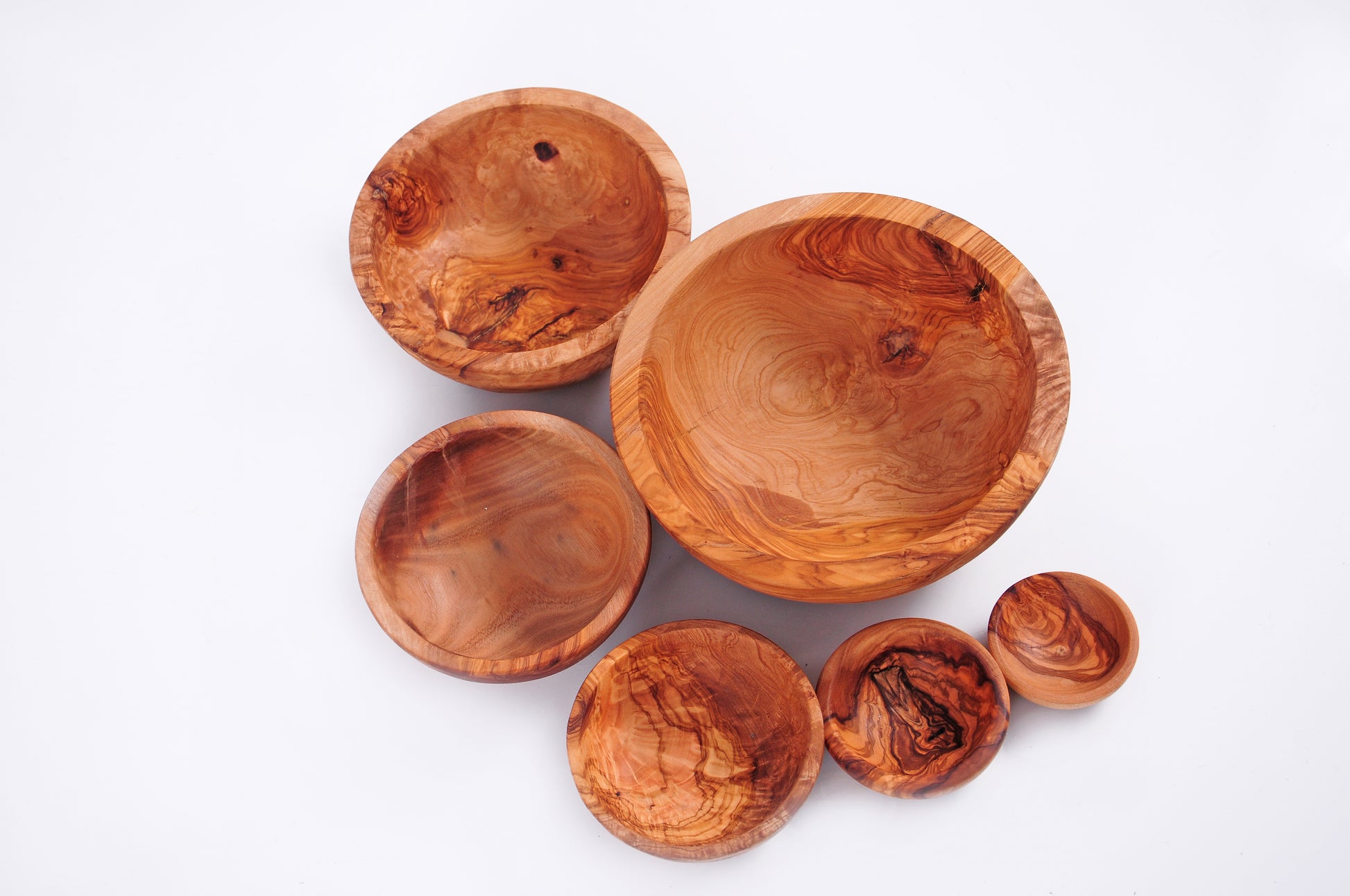 Handgemachte Schalen-Set aus Olivenholz - 6-Teilig