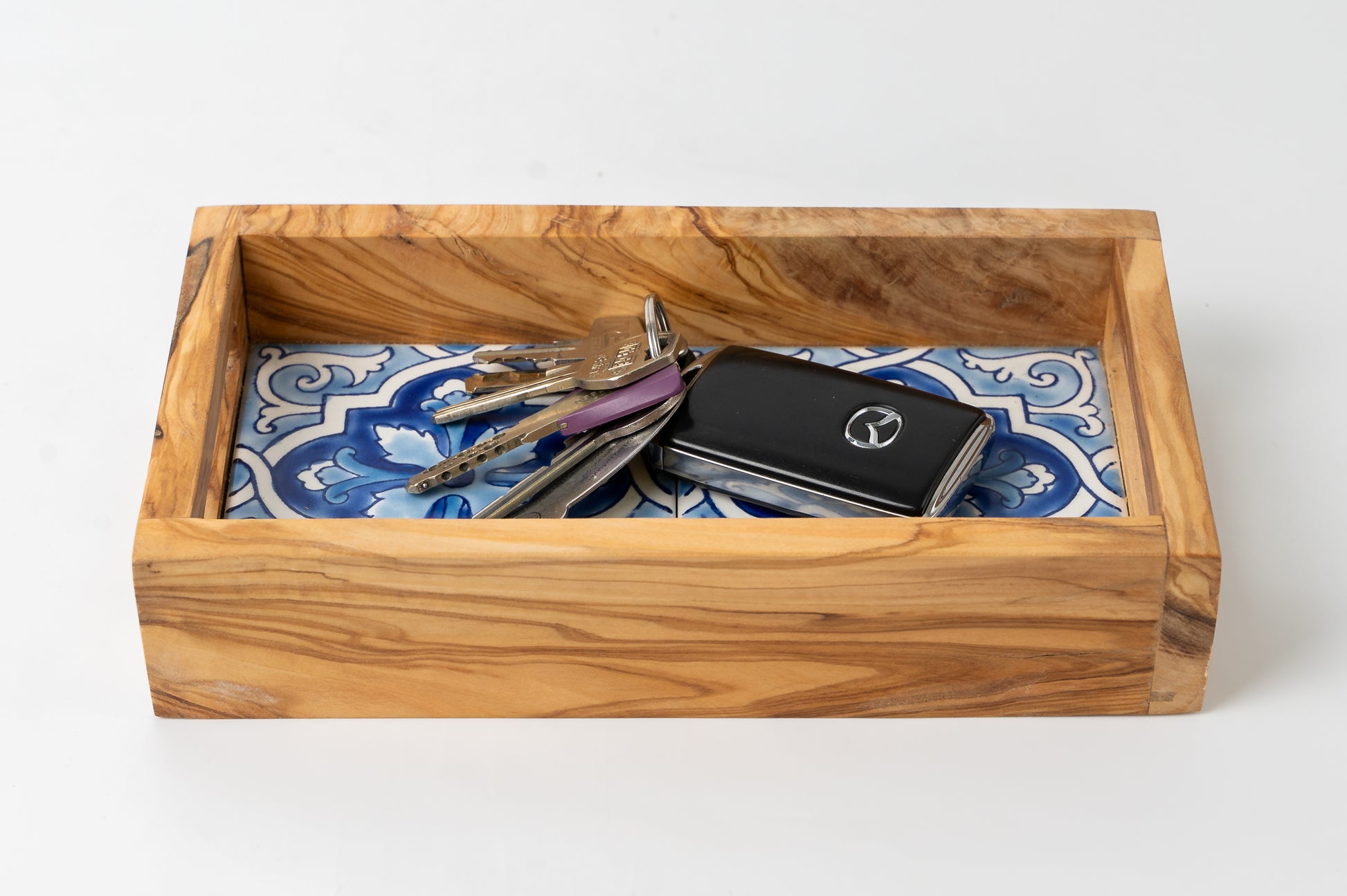 Serviertablett aus Olivenholz mit handbemalter Keramik (2ER) IN VERSCHIEDENEN FARBEN