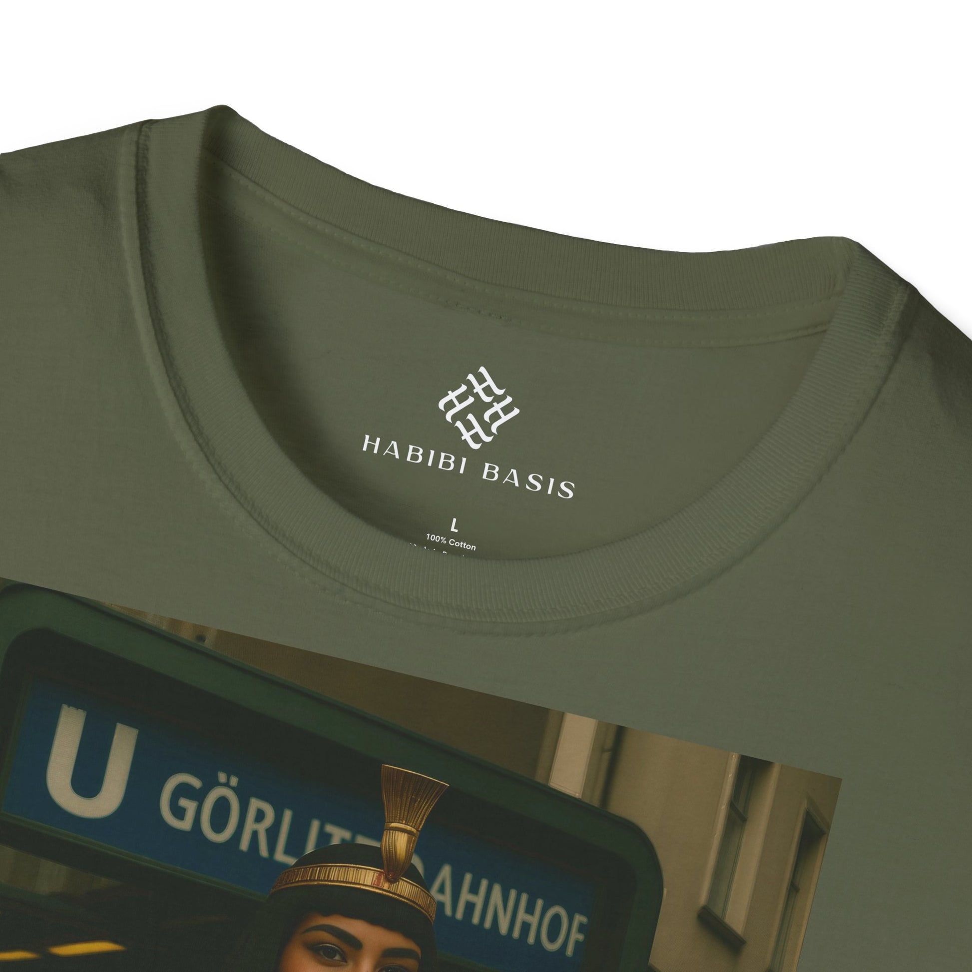 Kleopatra in Berlin - T-Shirt (Unisex)