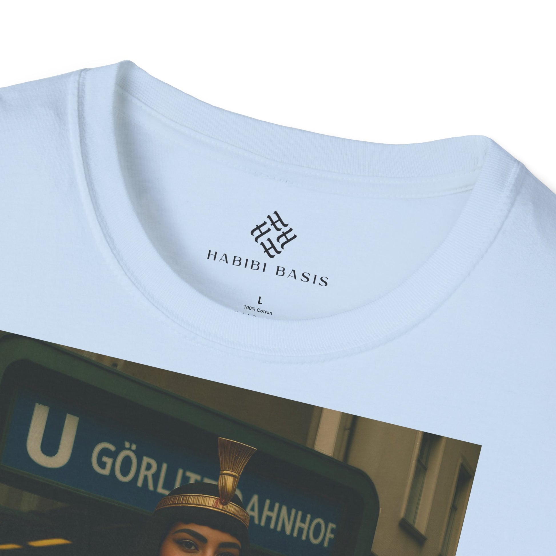 Kleopatra in Berlin - T-Shirt (Unisex)