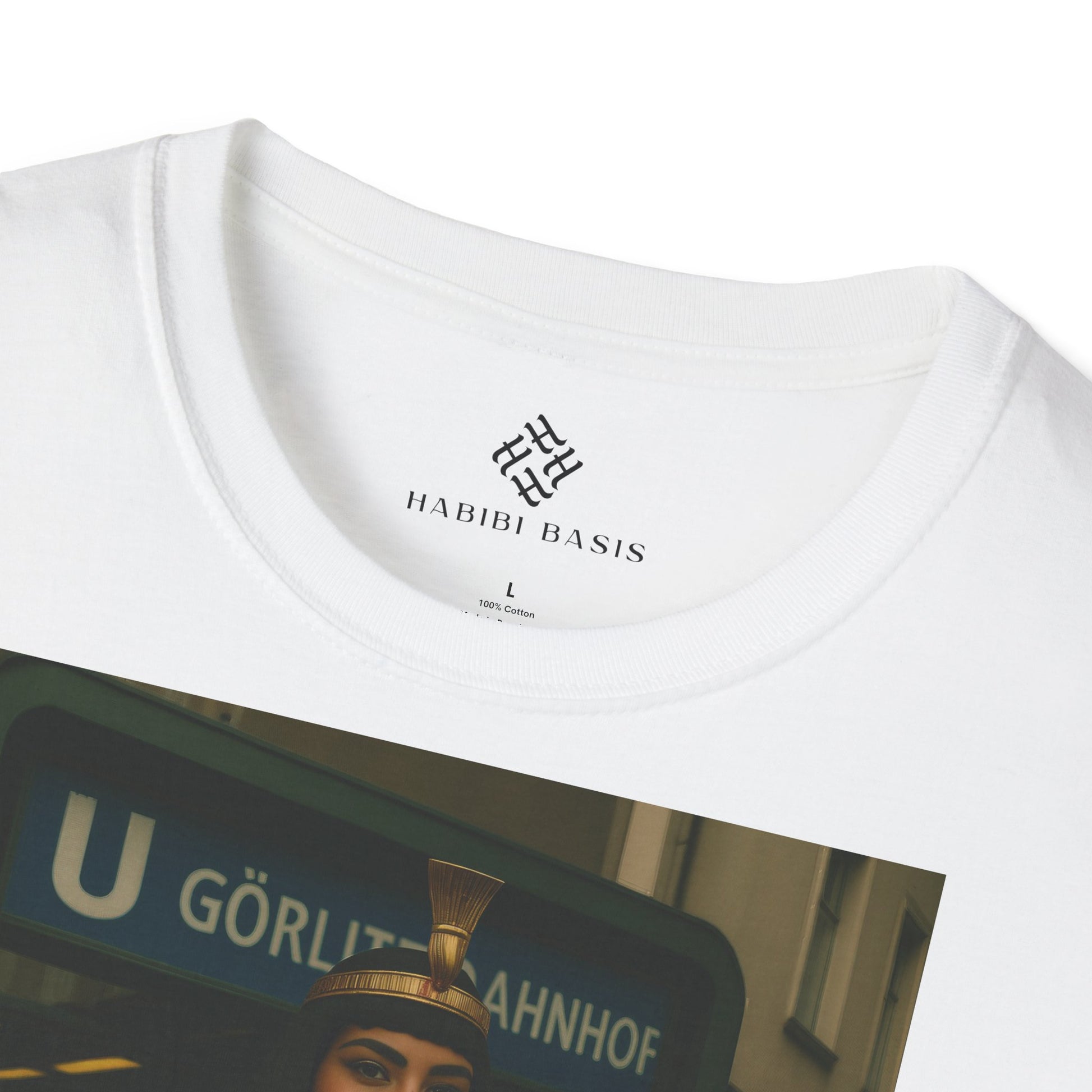 Kleopatra in Berlin - T-Shirt (Unisex)