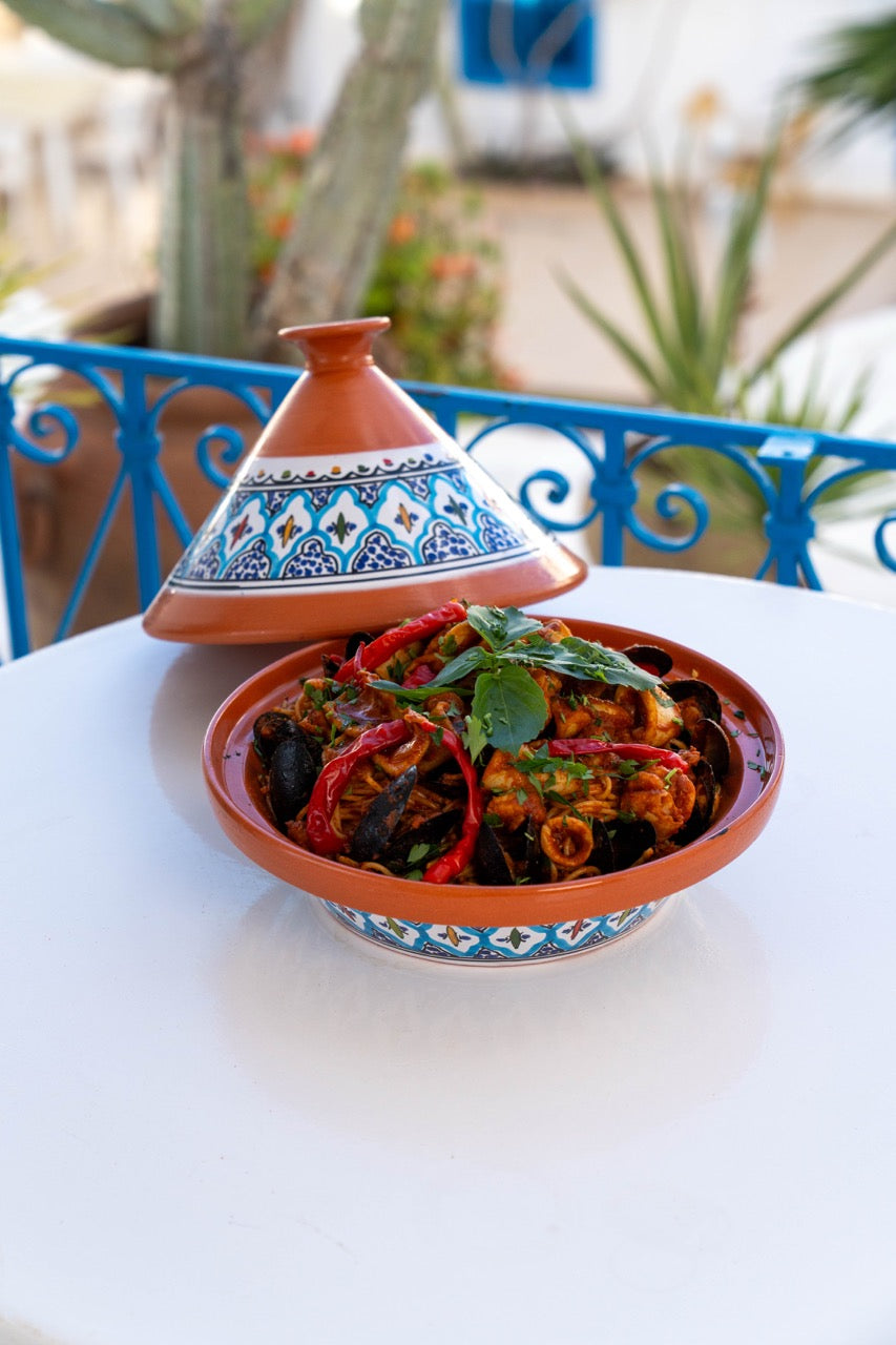 Traditionelle Tajine aus Keramik – handbemalt & einzigartig (4 veschiedene Muster)