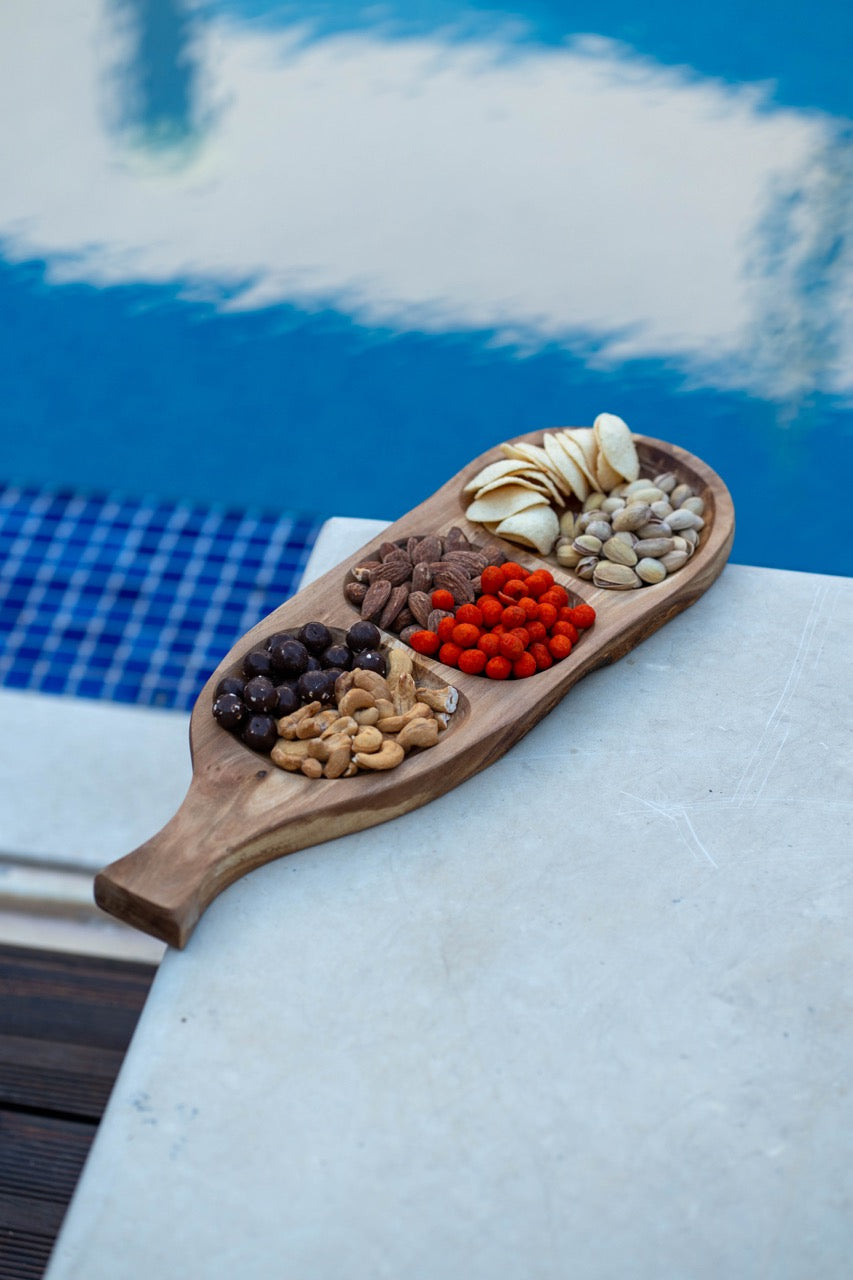 Servierbrett aus Olivenholz mit 3 Einbuchtung – handgefertigt & einzigartig